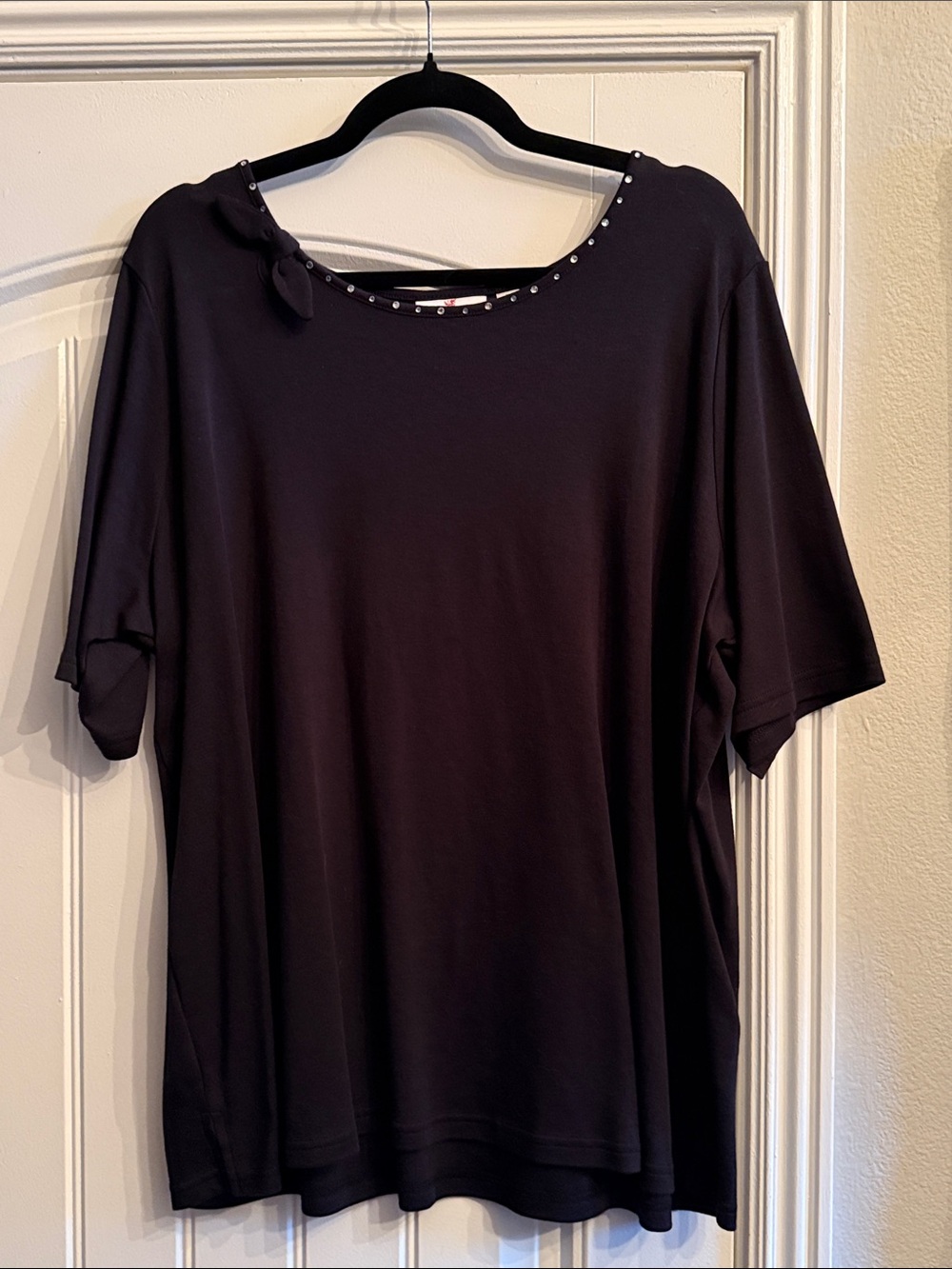 Relaxed Short-Sleeve Tee with Studded Neckline - Black